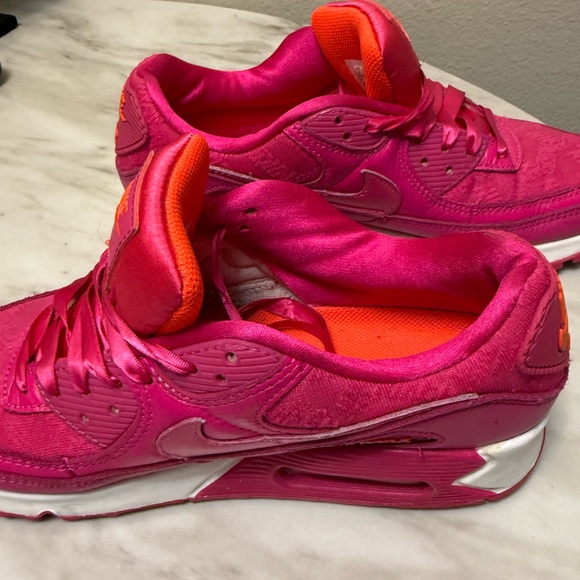 Nike air max 90 fuscia woman’s shoes in size 9 hot pink - Picture 7 of 8